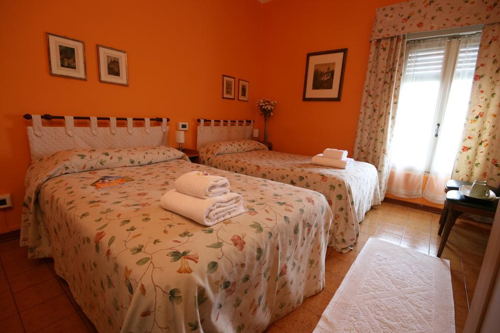 Corte Posta B&B - Parcheggio E Bagno In Camera マントヴァ 部屋 写真