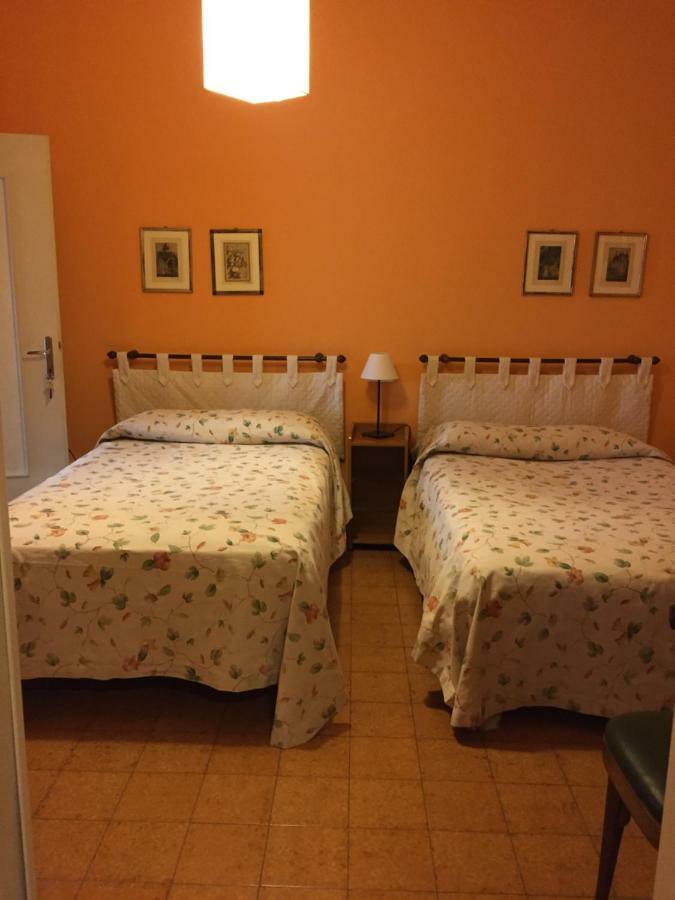 Corte Posta B&B - Parcheggio E Bagno In Camera マントヴァ エクステリア 写真