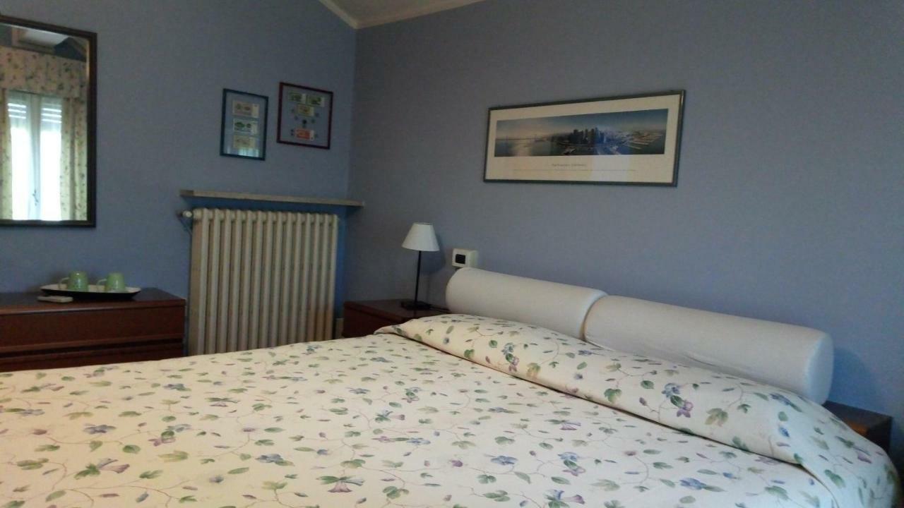 Corte Posta B&B - Parcheggio E Bagno In Camera マントヴァ エクステリア 写真