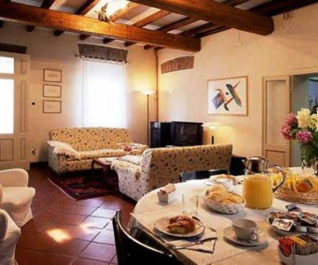 Corte Posta B&B - Parcheggio E Bagno In Camera マントヴァ エクステリア 写真